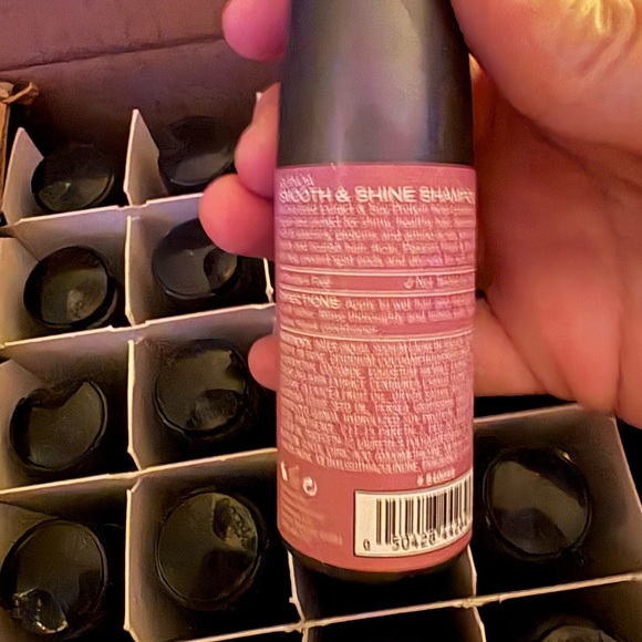 Nuance Quinoa Smooth & Shine Shampoo by Salma Hayak - Picture 3 of 4